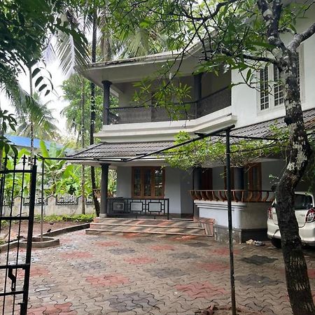 Nilambūr H Villa מראה חיצוני תמונה